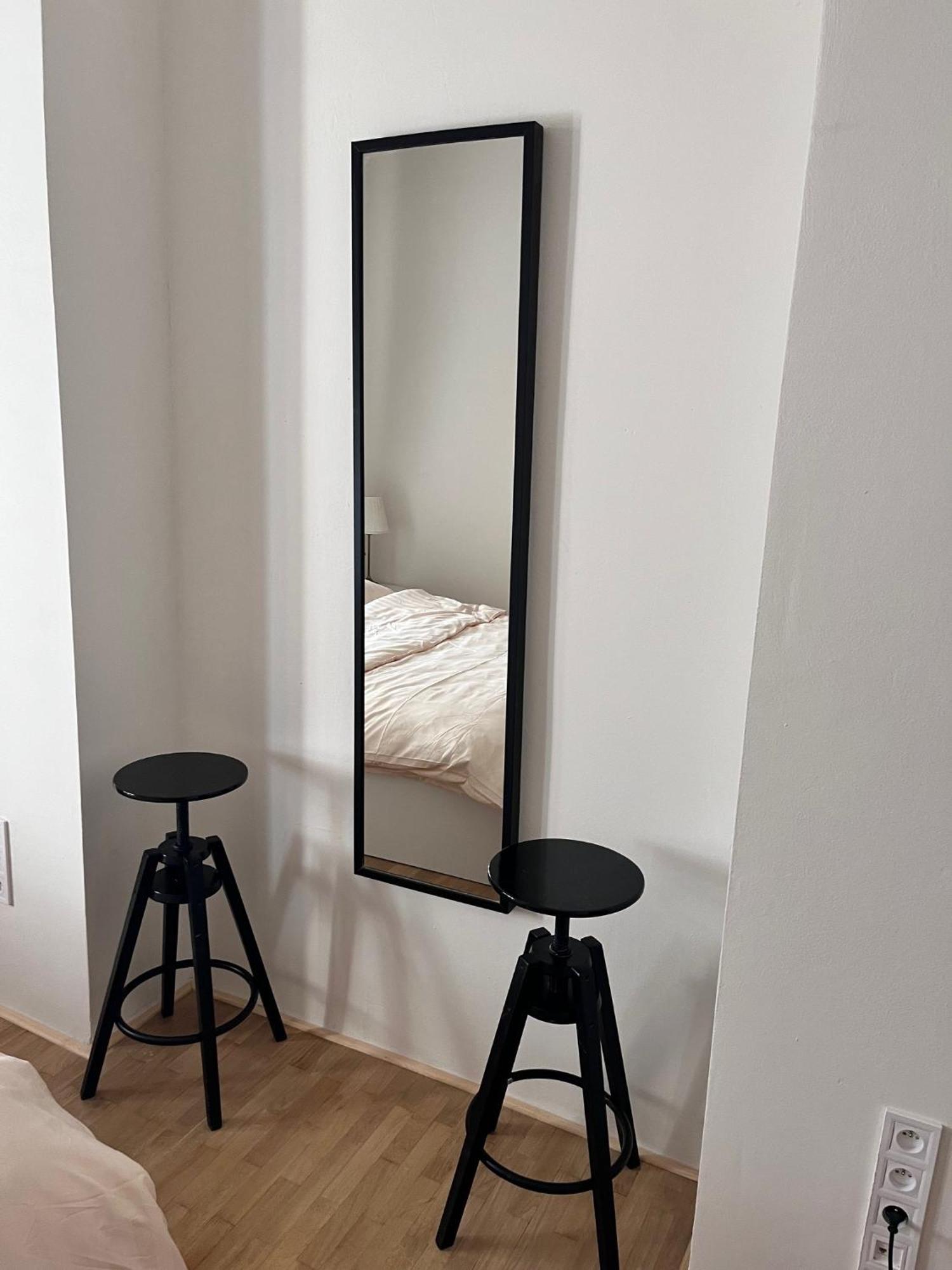 New City Centre Garden Apartment - Central Location Прага Экстерьер фото